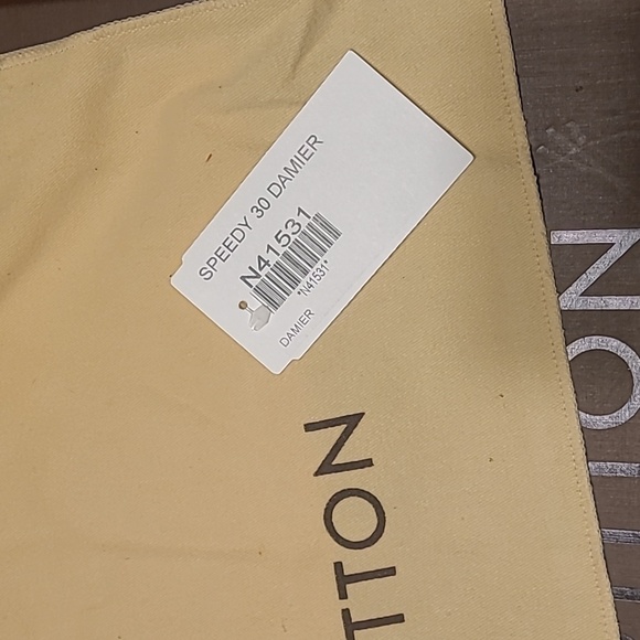 Authentic Louis Vuitton Damier Speedy 30 - Made in the USA - Picture 13 of 13